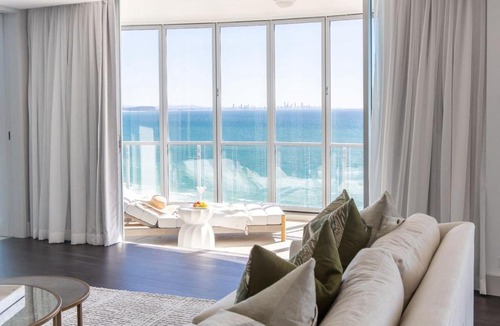 Coolangatta Apartment | Reflections 1705
