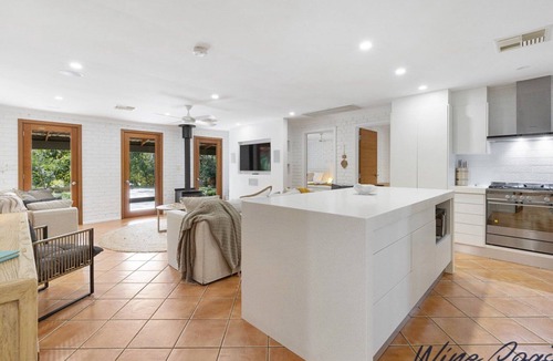 Aldinga Beach House | Reflections in the Sea by Wine Coast Holidays