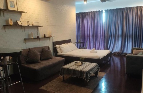 Chow Kit Apartment | Regalia Prime Service Suites InfinityPool
