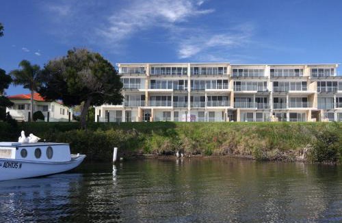 Forster Apartment | Regatta 13