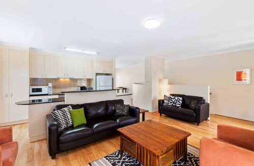 Long Beach House | Relax at Michener