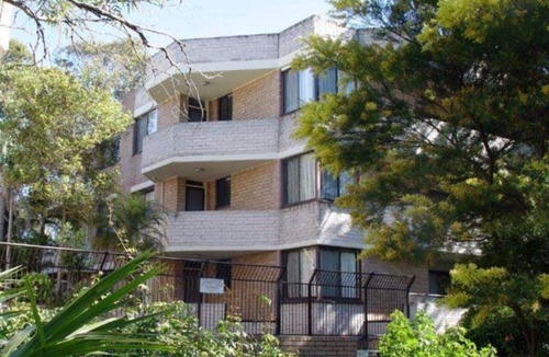 Hawks Nest Apartment | Relax in Cosy Comfort.