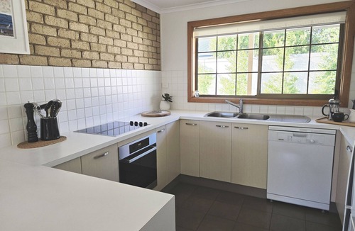 Waterhouse House | Relax on Ryan @ Robe · 100m to Beach, Cafés & Town