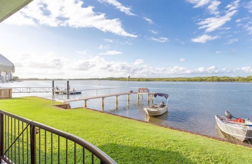 Maroochydore Apartment | Relax & unwind in the "Beach House"
