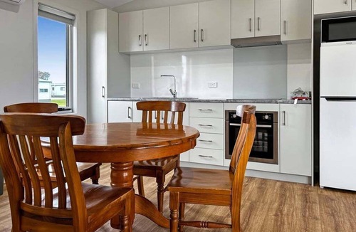 Portland Resort | Relaxed beachside charm and everything you need for a comfortable getaway.