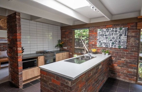Ocean Grove House | Relaxed in Ocean Grove. Stylish mid-century home in garden setting.