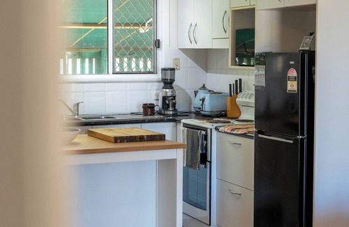 Golden Beach Apartment | Relaxing 2-Bed Beachside Escape