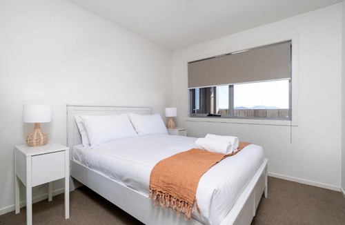 Wright Apartment | Relaxing 2BR Apt in North Point Complex - Hosted by Canstay