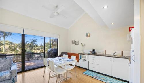 Preston Beach House | Relaxing Beach shack at the Footprints complex