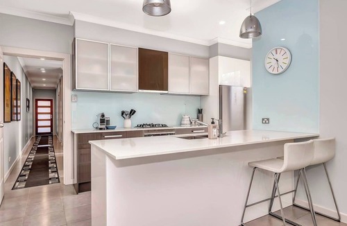 Grange House | Relaxing Getaway Steps from Grange Beach
