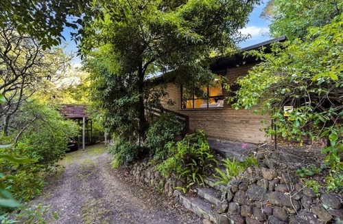 Heathmont House | Relaxing Nature Retreat in Beautiful Heathmont