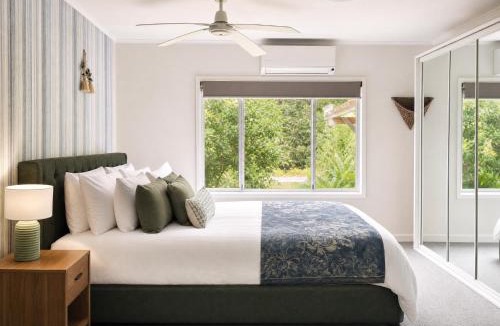 Tin Can Bay House | Relaxing Tin Can Bay Cottage, Walk to the water front and Pub