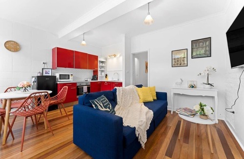 Adelaide Central Business District Apartment | Renovated 1BR Unit CBD/Parking/Wi-Fi/South Tce