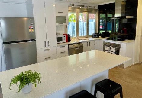 Mooloolaba House | Renovated Beach House in the Heart of Mooloolaba
