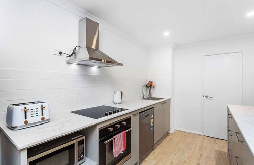 Northbridge Apartment | Renovated Townhouse in Northbridge