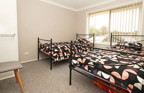 North Haven Apartment | Renovated unit close to river, beach and cafe's-The perfect weekend getaway!
