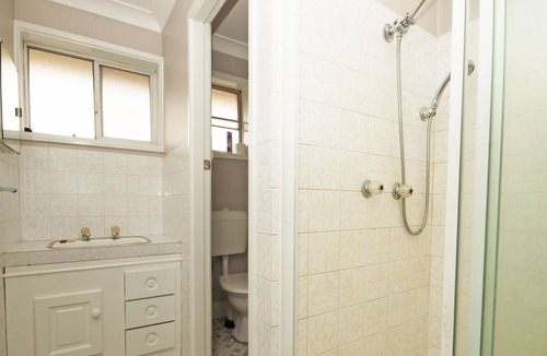 North Haven Apartment | Renovated unit close to river, beach and cafe's-The perfect weekend getaway!
