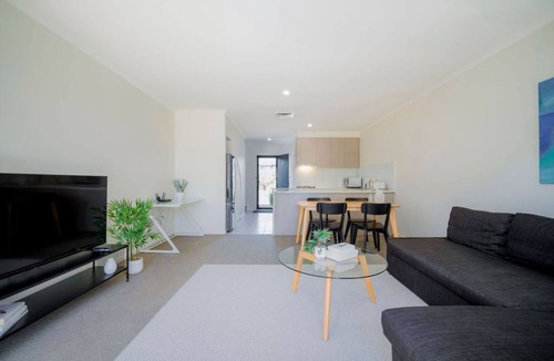 Williamstown House | Resort Living by the Bay