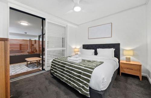 Toowong Apartment | Resort-Style 3BR River and Hosp plus Parking and Pool