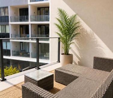 Wentworth Point Apartment | Resort Style Living 6 Beds 2 Free Parking