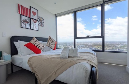 Melbourne Central Business District Apartment | Resort Style Melbourne Stay Near Queen Vic Market