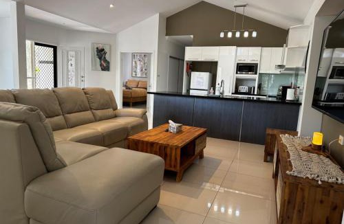 Cashmere House | Rest & Relax at The Secret Garden Getaway