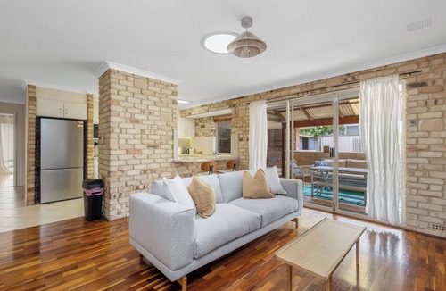 Bayswater House | Rest & River Ease – A Sepal Stay is a calm, comfortable Bayswater home designed for easy living, close to transport, parks, and Perth’s eastern corridor. Walking distance to the amazing river front .