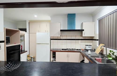Beckenham House | Retro Bar Themed Spacious Studio room