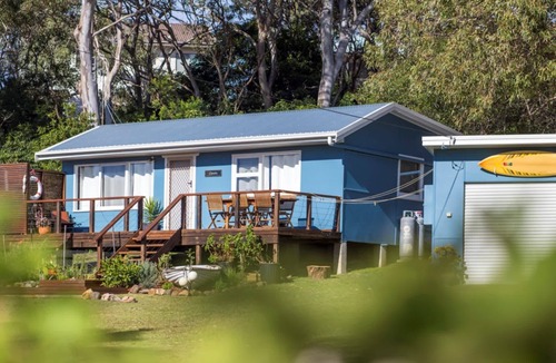 Kioloa House | Retro Beach Cottage