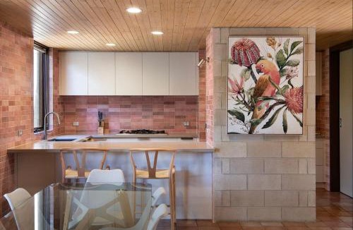 Strathdale House | Retro Reservoir Retreat