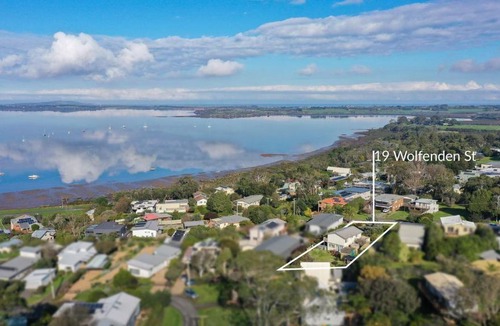 Rhyll House | Rhyll Harbour Views