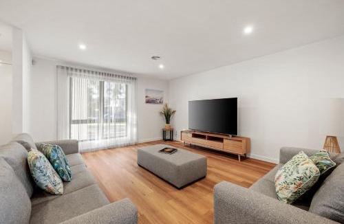 Rhyll House | Rhyll View
