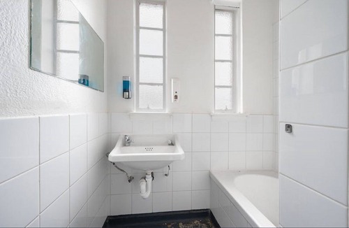 Richmond North Hostel | Richmond Private Rooms @ 151 Hoddle Homestay