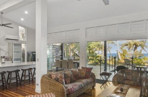 Mission Beach House | Ripples on the Beach