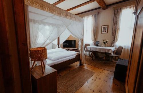 Oppurg House | Rittergut Positz