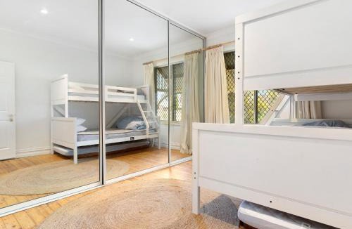 North Yunderup House | River Cottage, Absolute Waterfront Family and Pet Friendly Escape