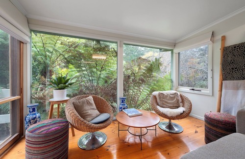 East Warburton House | River Lodge, Close to Warburton