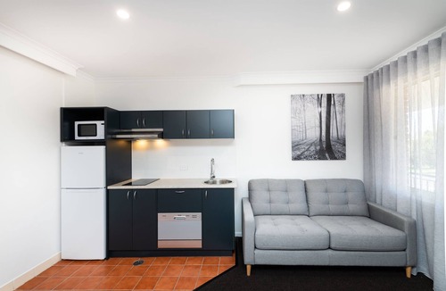 Queanbeyan East Hotel | River Motel