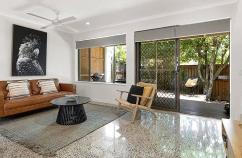 Tewantin House | River Place Noosa- Just steps from the Noosa river