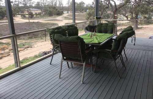 Nildottie House | River shack 100m off the river with lovely river views.