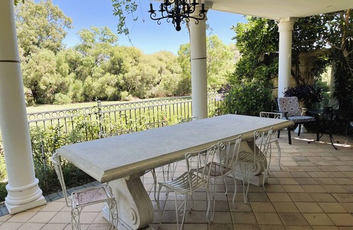 Maylands Apartment | River Suite. Rest, Revitalise, Relax