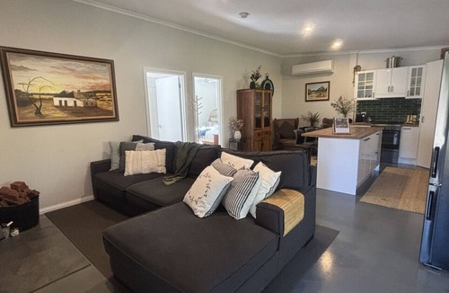 Bridgetown House | River Valley Retreat – Nature & Riverfront Stay