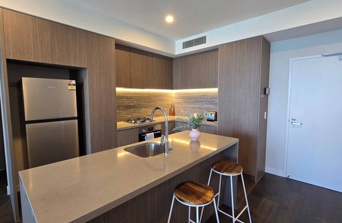 Broadbeach Apartment | River View High-Rise 1BR Apartment by GC Casino
