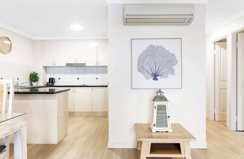 Mooloolaba Apartment | Riverdance 07 Riverfront Apt