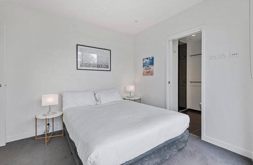 Abbotsford Apartment | Riverfront Luxury & Resort Style Amenities