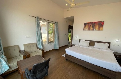 Nandikotkur Resort | Riverfront Mrugavani