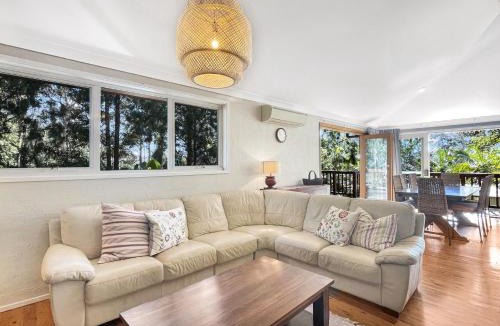 Mossy Point House | Riverside 3-Bed Townhouse with Spacious Deck