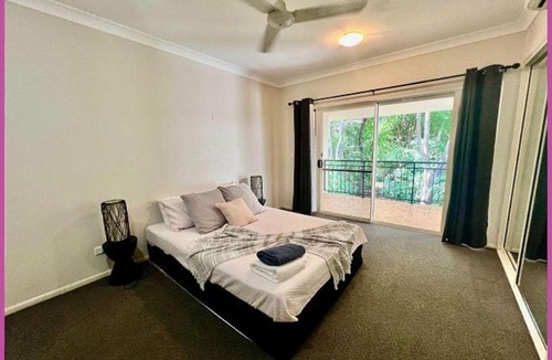 Douglas Apartment | Riverside Boulevard 13-151 close to HOSPITAL