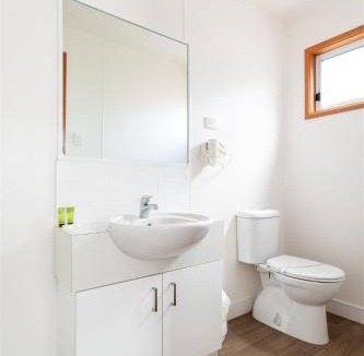 Shepparton South Resort | Riverside Cabin Park