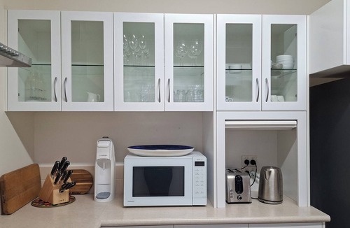 Augusta House | Riverside holiday home